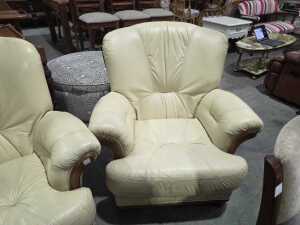 Shell back three-piece leather lounge suite - 4