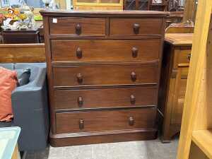 Mahogany chest of six drawers