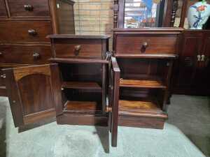 Two Victorian mahogany bedside cabinets - 2