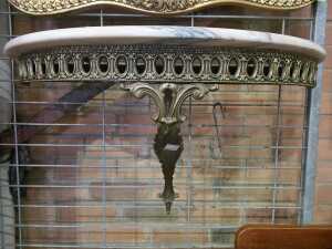 Italian wall-mounted console - 3