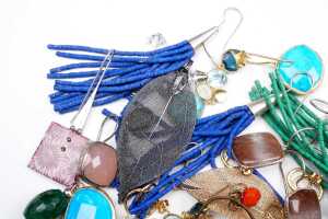 Collection of earrings - 5