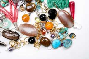 Collection of earrings - 2