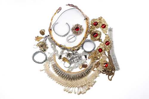 Collection of vintage costume jewellery