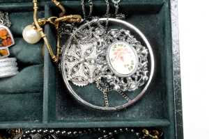 Collection of costume jewellery in box - 3