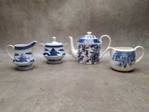Group of blue & white porcelain - 2