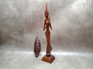 Ethnic timber items including Ebony bust and fish - 2