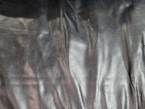 Three-piece black leather lounge suite - 3