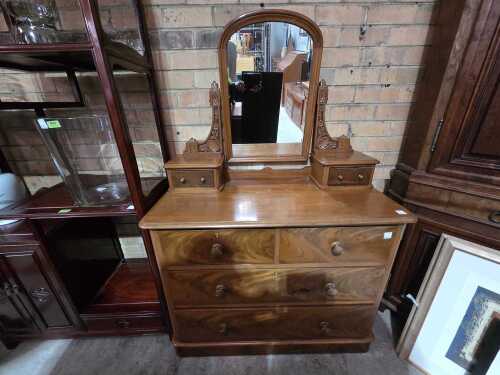 Victorian flame mahogany mirror-back dressing chest