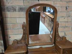 Victorian flame mahogany mirror-back dressing chest - 2
