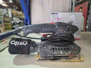 Assorted power tools and accessories - 4