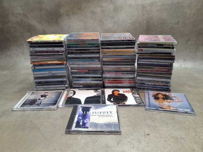 CD's mostly pop, including Kate Bush