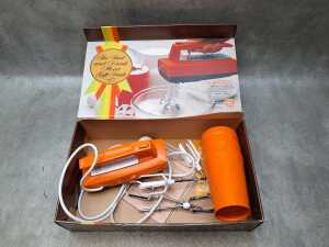 Retro kitchenware and entertaining cutlery - 2
