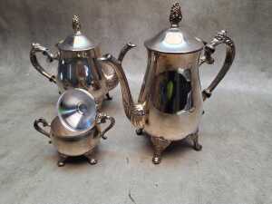 Silver-plated tea service including teapot, hot water pot, sugar bowl and creamer - 2