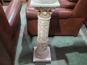 Classical figurative sculpture on pedestal - 3
