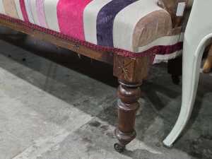 Edwardian two-seater spindle-back parlour settee - 3
