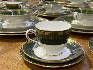 Spode 'Royal Windsor' porcelain dinner setting for eight - 2