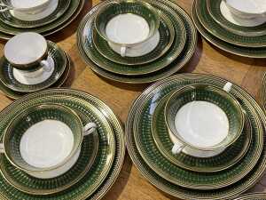 Spode 'Royal Windsor' porcelain dinner setting for eight - 3