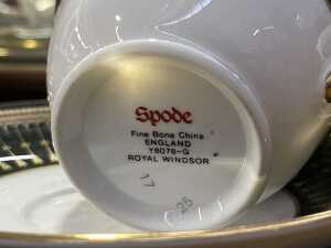 Spode 'Royal Windsor' porcelain dinner setting for eight - 4