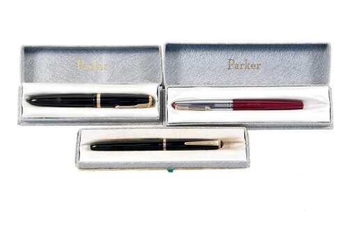 Two vintage Parker fountain pens and one Onoto fountain pen