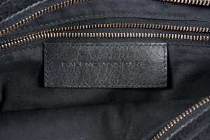 A Balenciaga medium city bag in black - 2
