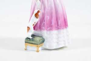 Royal Doulton 'Queen Victoria' porcelain figure - 3