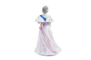 Royal Worcester trial piece 'Her Majesty Queen Elizabeth The Queen Mother' porcelain figure - 4