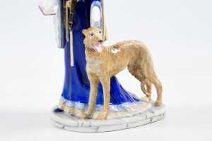 Royal Doulton 'Eleanor of Aquitaine' porcelain figure - 3