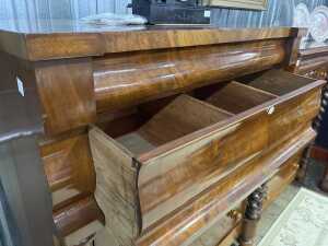 Victorian Scottish flame mahogany breakfront chest of five drawers - 4