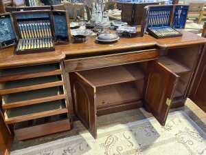 Victorian mahogany breakfront sideboard - 3