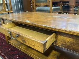 Provincial style oak coffee table - 4