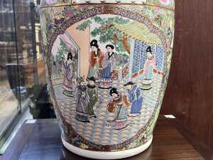 Chinese famille rose style porcelain vase - 3
