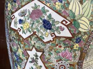 Chinese famille rose style porcelain vase - 5