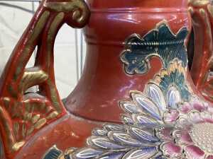 Pair of Japanese Satsuma ceramic twin handled vases - 4