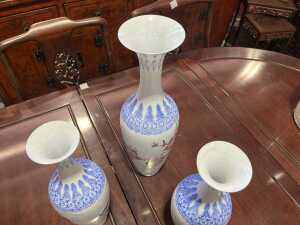 Three Chinese eggshell porcelain vases - 4
