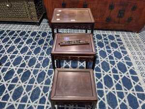 Chinese rosewood nest of three tables - 2