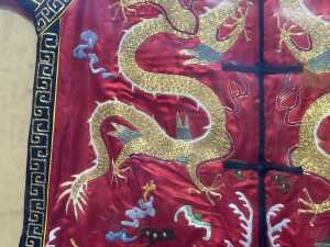 Chinese Emperor's jacket with gold dragon embrodiery - 4