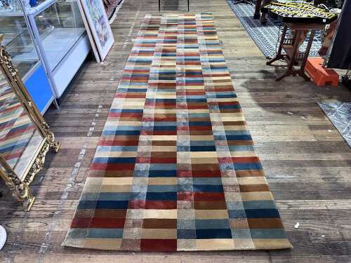 Contemporary power loom woolrug