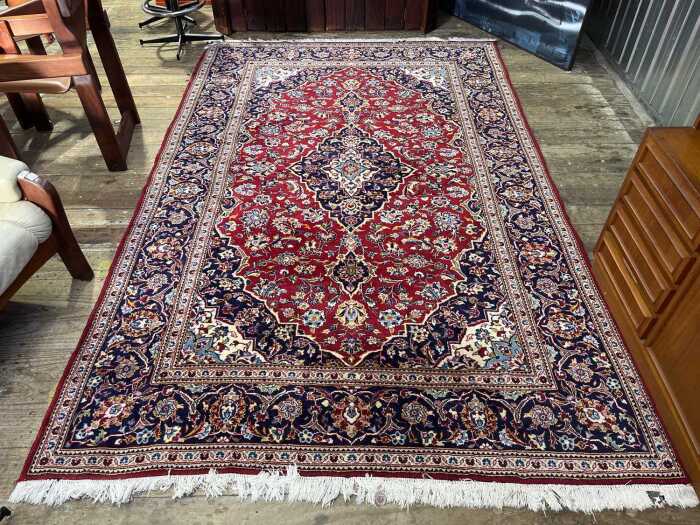 Persian Kashan hand knotted rug