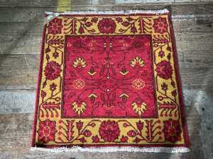 Persian Hamadan hand knotted rug