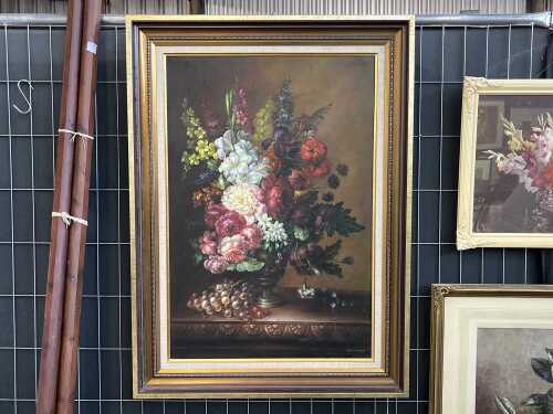 Alex Dimitrovski, floral still life. Oil painting on canvas