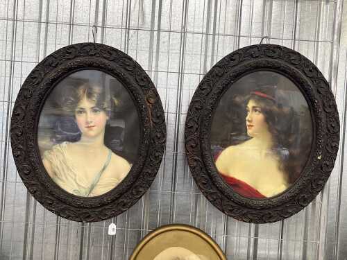 Pair of oval portrait vintage prints in ornate frames