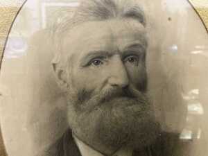Alfred Bock (1834-1921), portrait of a man, late 19th century. Carbo-platinite photographic print on paper - 2