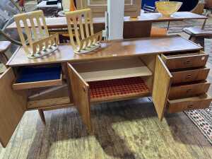 Parker Nordic mid-century teak sideboard - 3
