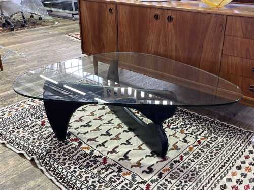 Replica Isamu Noguchi coffee table