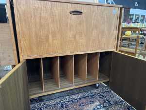 Mid-century teak record cabinet/bar - 5