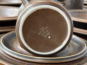 Mid-century Arabia Finland 'Ruska' stoneware dinner setting for eight - 5