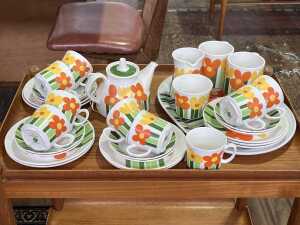 Figgjo Flint 'Annemarie' mid-century ceramic tea setting for eight, 1970s