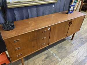 Mid-century teak sideboard - 2