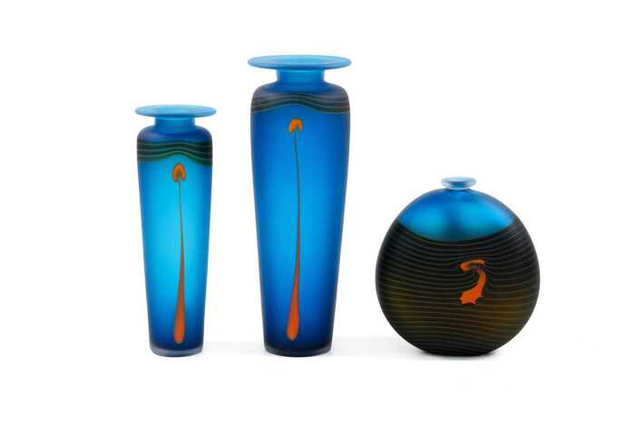 Three Robert Wynne, Denizen Glass Studio glass vases