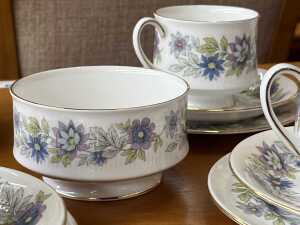 Paragon 'Cherwell' porcelain tea setting for six - 4